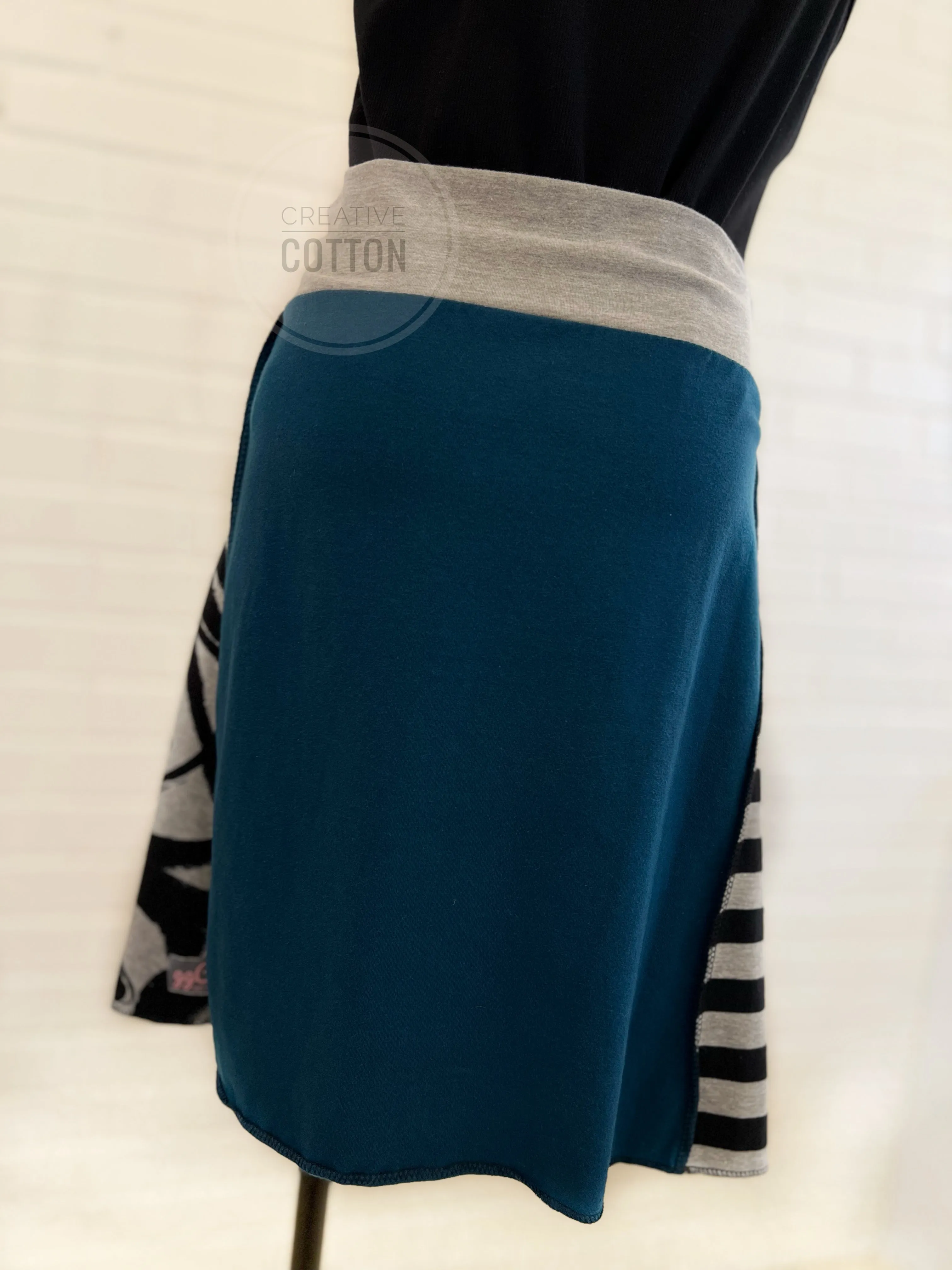 Abstract Black on Gray Funky Knit Skirt