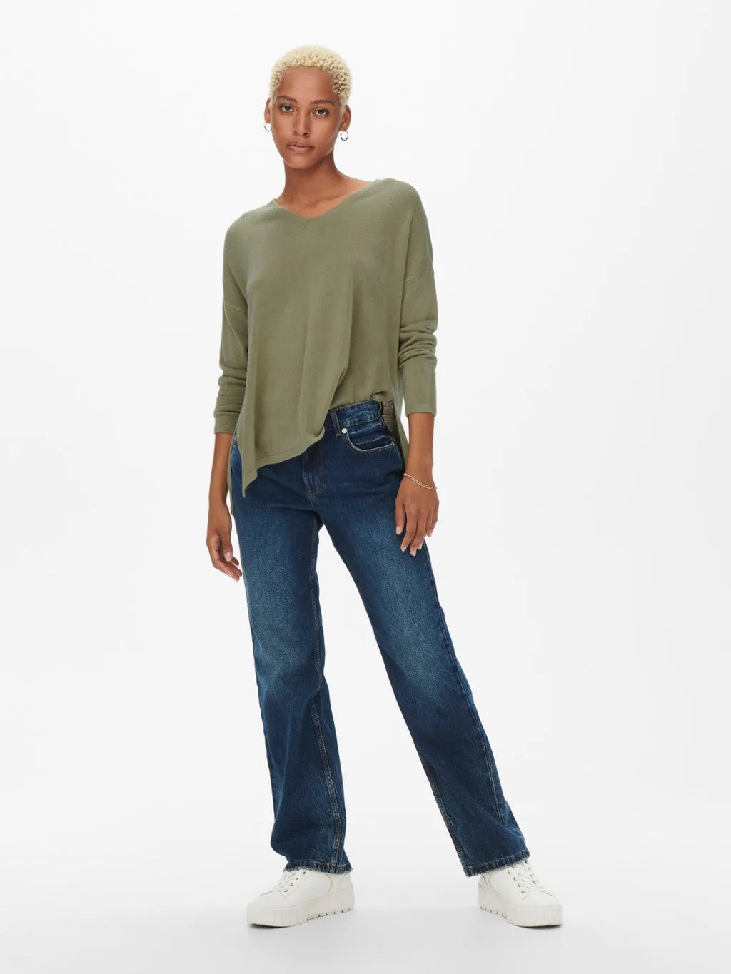 Amalia V-neck Sweater