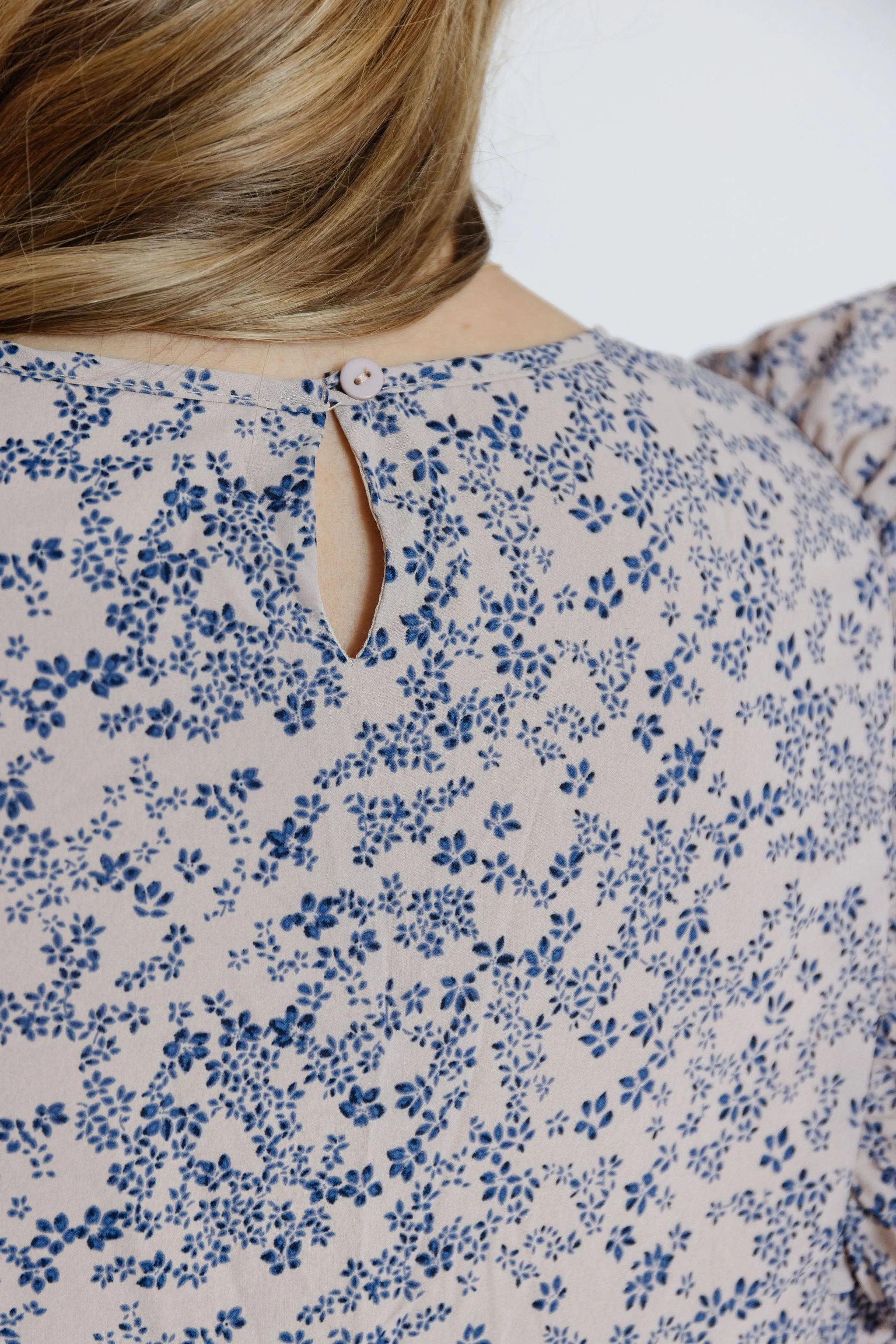 Anise Blouse in Almond Floral