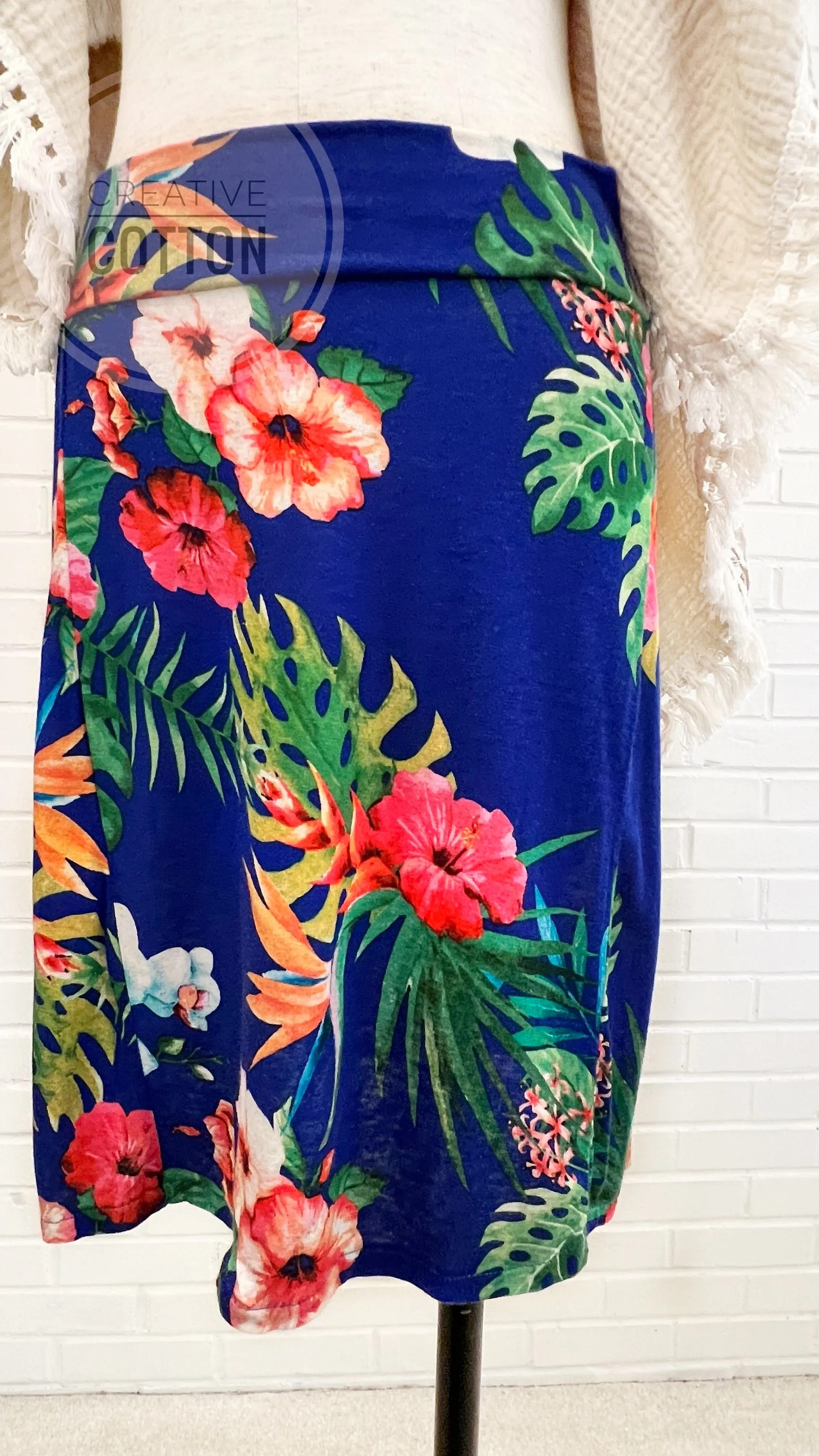 Deep Blue Sea Tropical Market Skirt