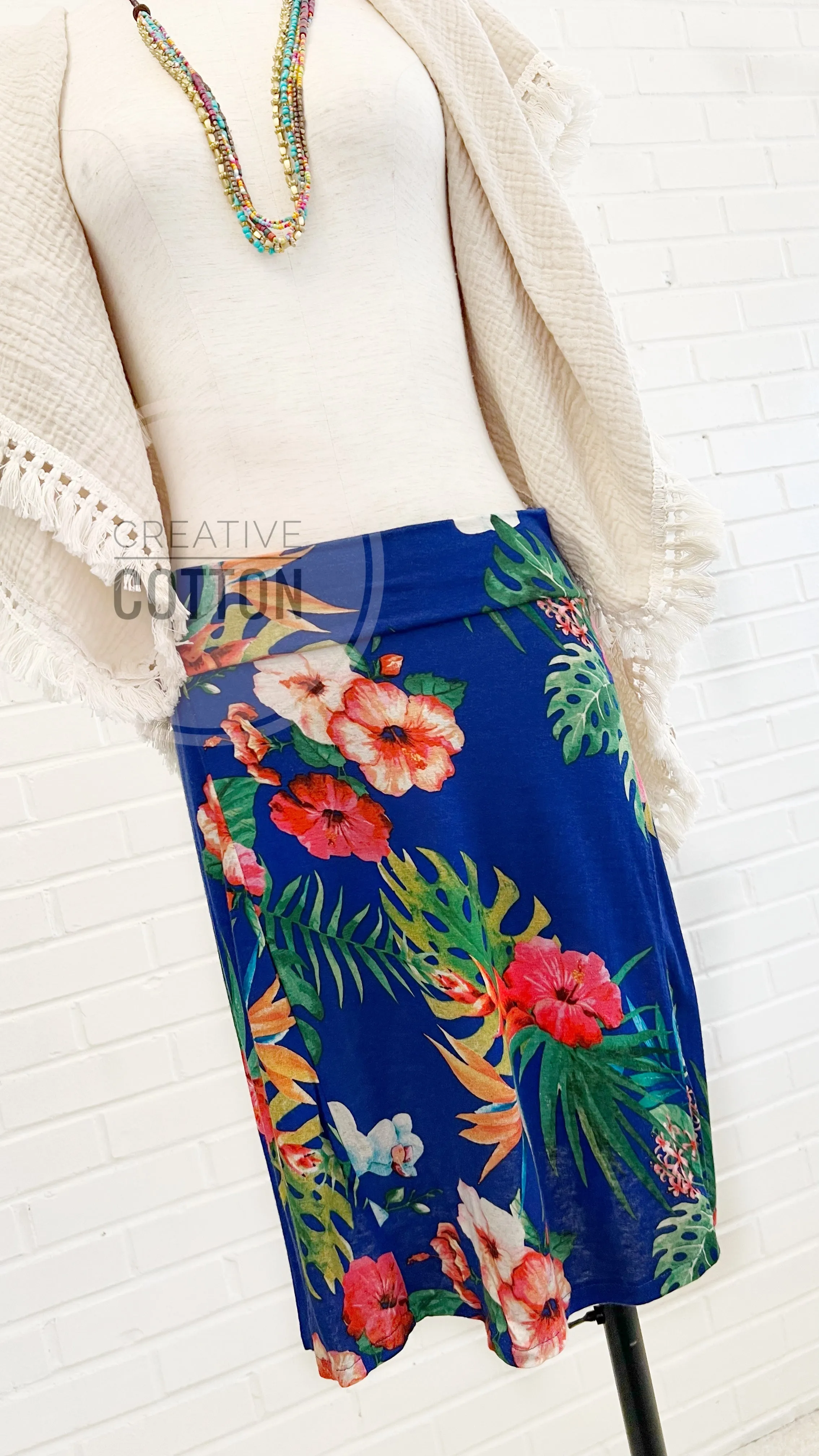 Deep Blue Sea Tropical Market Skirt