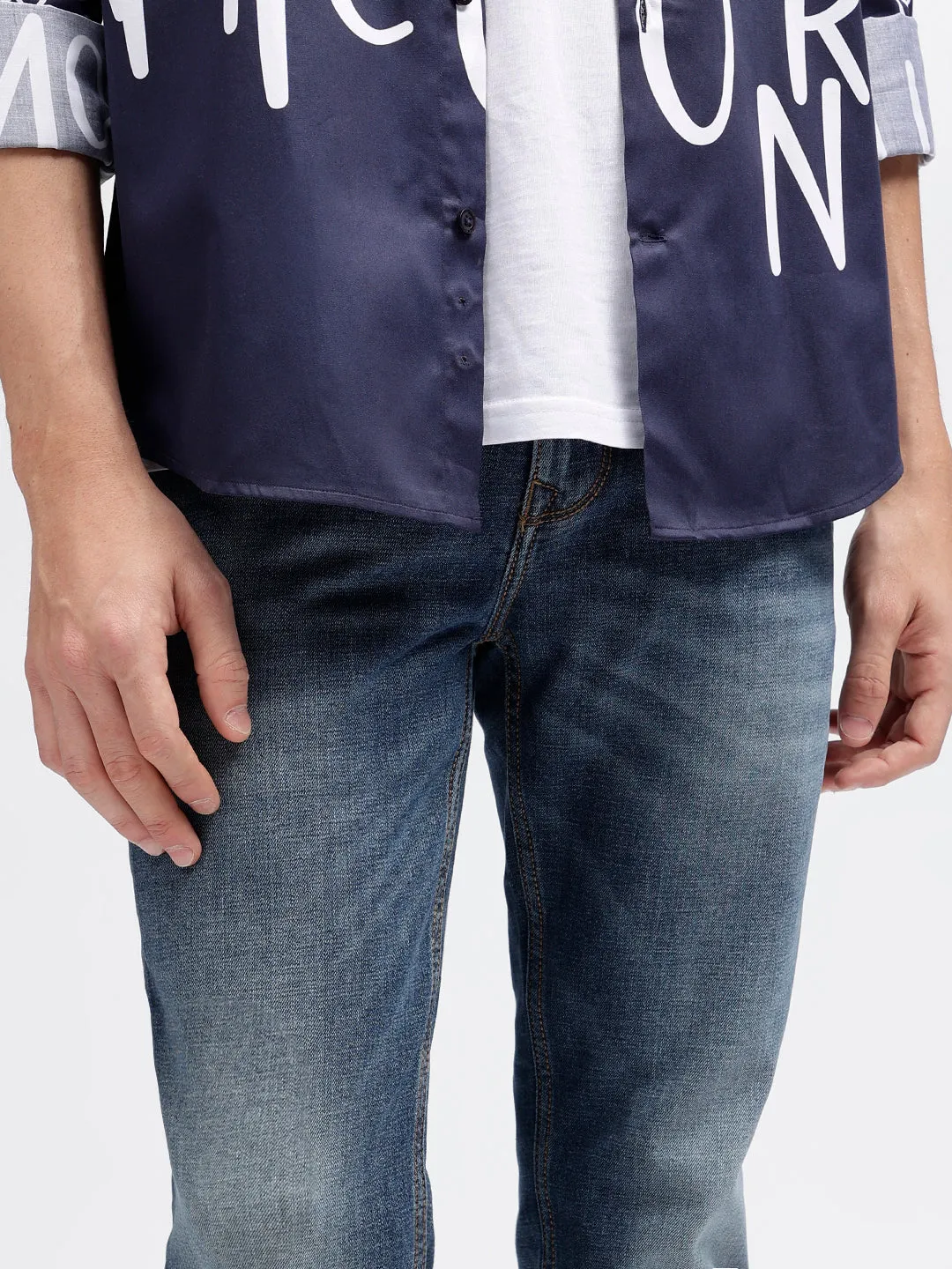 Iconic Men Blue Washed Mid-Rise Tapered Fit Jeans