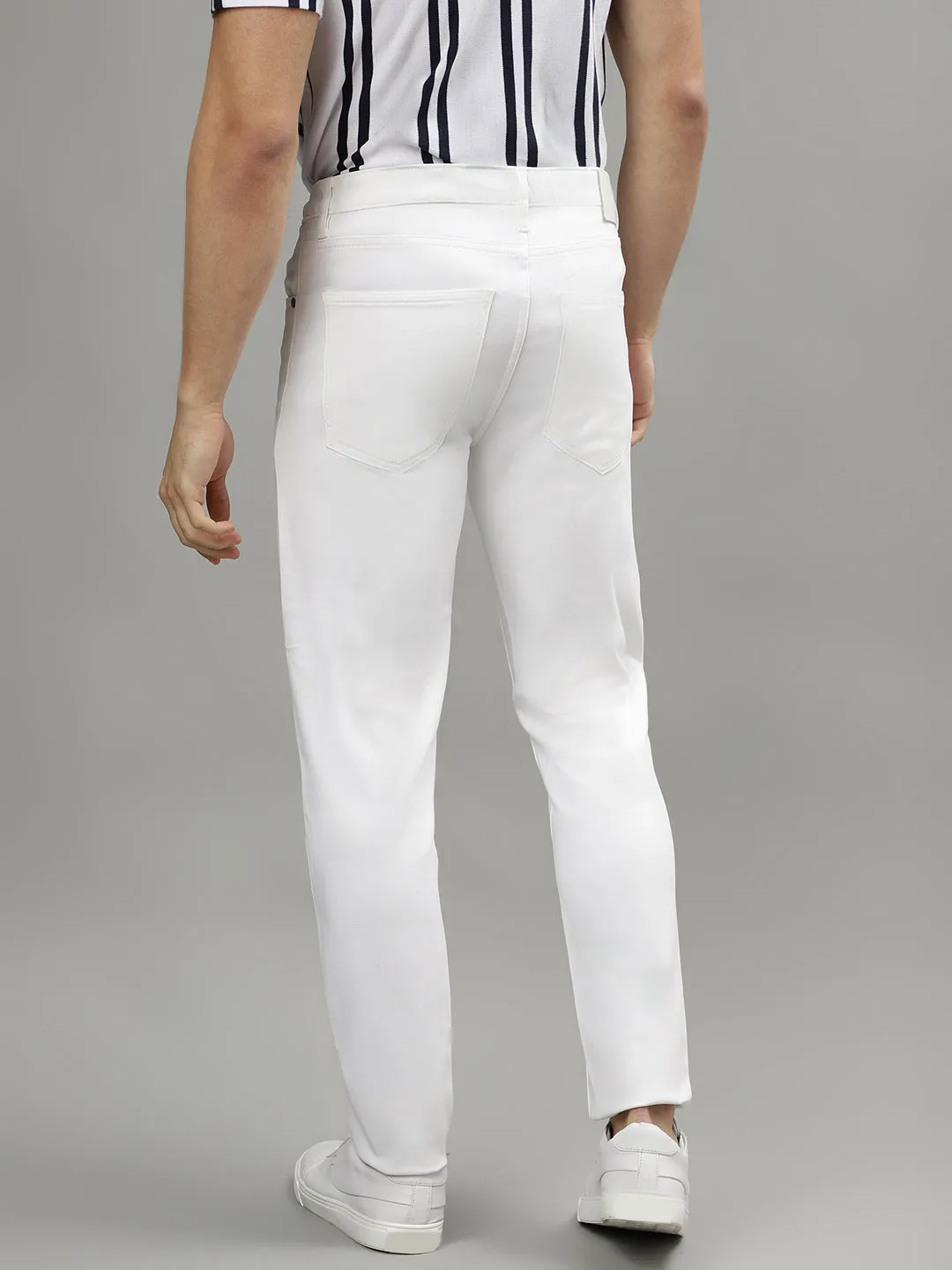 LINDBERGH Men White Solid Mid-Rise Tapered Fit Jeans